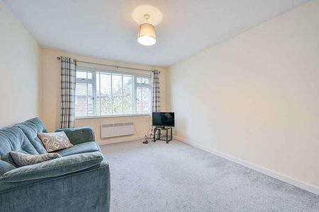 Carlyle Road, Ealing, W5 - Photo 2