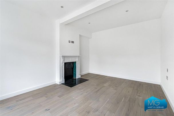 4 bedroom end of terrace house to rent - Photo 1