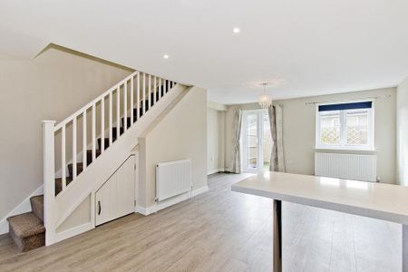 2 bedroom end of terrace house to rent - Photo 3