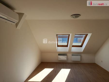 Pronájem bytu 1+kk a garsoniéry 28 m² - Фото 2