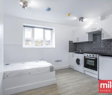 Studio to rent - Photo 2