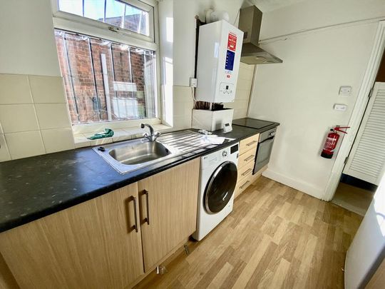 1 bedroom flat to rent - Photo 1