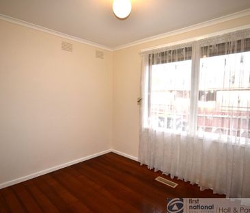 4 Bedroom house in a great location - Photo 1