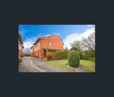 Location Location - Photo 4