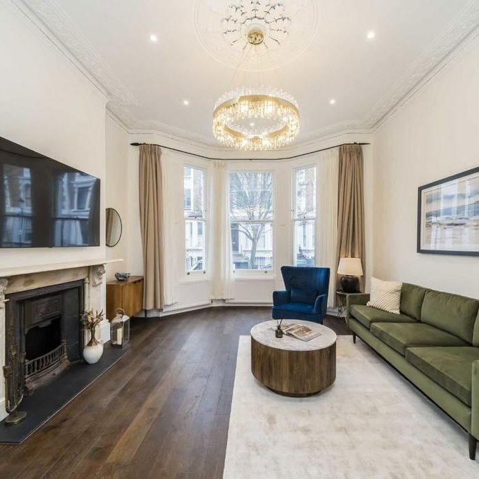 4 bedroom terraced house to rent - Photo 1