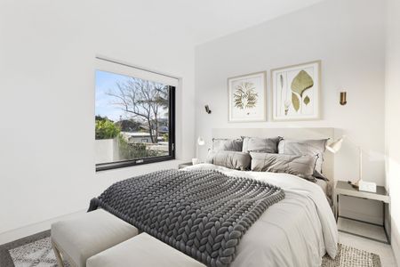 Luxury Home In City Fringe Locale - Photo 5