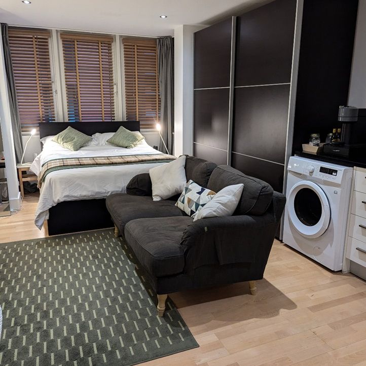 Studio Flat, Sir John Lyon House, EC4V - Photo 1