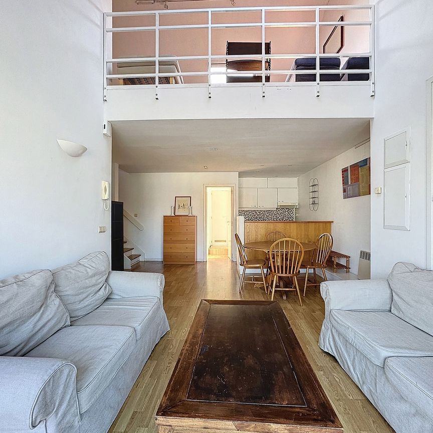 Flat - for rent - Photo 1