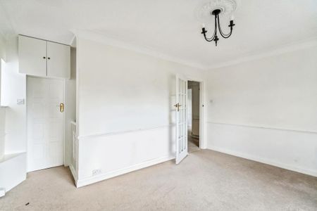 2 bedroom maisonette to rent - Photo 2