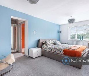 5 bedroom semi-detached house to rent - Photo 4