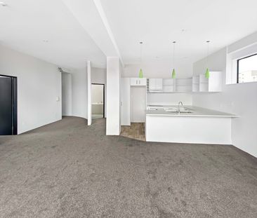 Inner City Living - Great Location - Photo 1