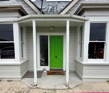 Freshly renovated beach living - Photo 5