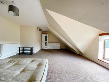 1 bedroom in a house share to rent - Photo 4