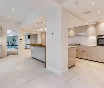 8 bedroom detached house to rent - Photo 2