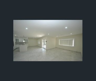 View Saturday at 11.10am - 11.30am - Photo 1