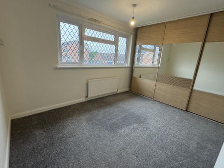 2 bedroom semi-detached house to rent - Photo 3