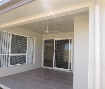 MODERN 4 BEDROOM 2 BATHROOM FAMILY HOME - Photo 5