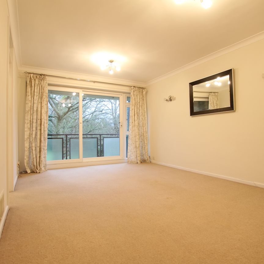 2 bedroom apartment to rent St Marys, Victoria Road, KT13 - Photo 1