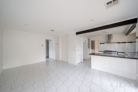 Great Family Home - Photo 4