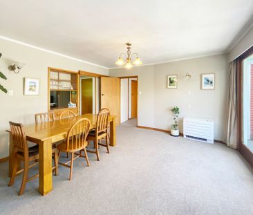 Sunny, Spacious and Secure! - Photo 3