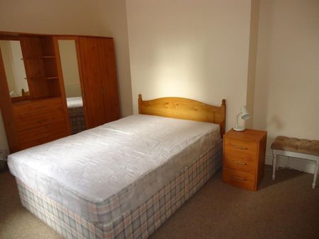 Bournemouth Sedgley Road Winton, BH9, Dorset - Photo 5