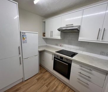 2 bedroom ground floor flat to rent - Photo 4