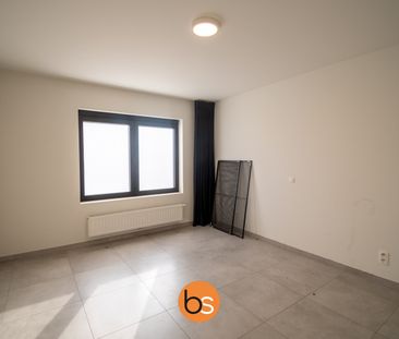 Volledig gerenoveerd appartement op 2e verdieping met 2 slaapkamers... - Photo 4