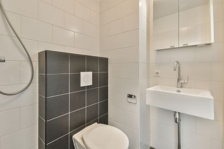 Te huur: Huis Waldorpstraat 1142 in Den Haag - Photo 5