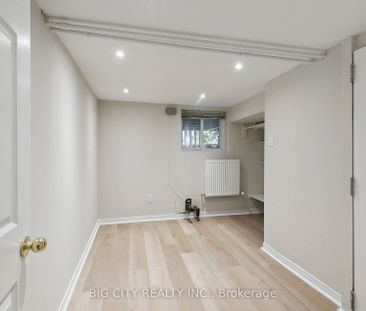 Semi-Detached Home For Lease | C8129138 - Photo 5