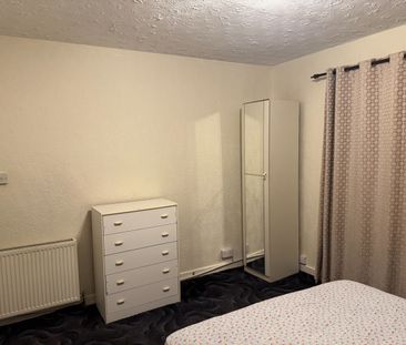 2 Bed Flat, Tullos Place, AB11 - Photo 3