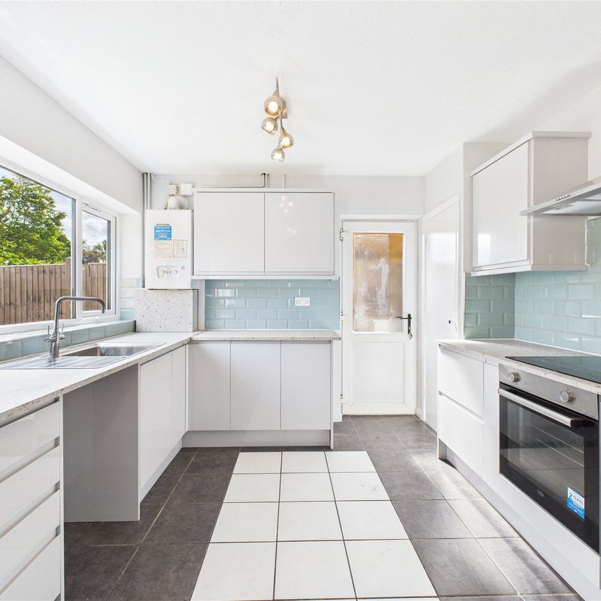 Tay Close, Farnborough Tay Close, Farnborough - Photo 1