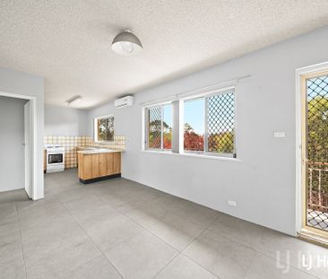 Spacious 2 Bedroom Unit - Photo 6