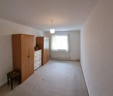 2 bedroom end of terrace house to rent - Photo 3