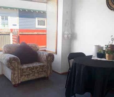 Two Bedroom - Town centre Ashburton - Photo 2