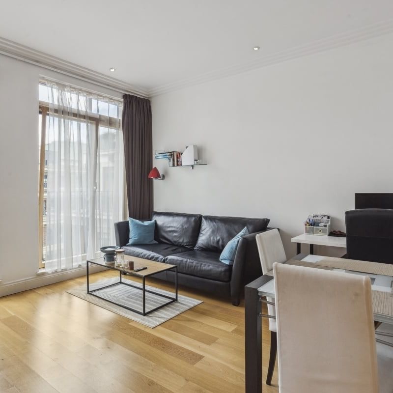 1 bedroom flat to rent - Photo 1