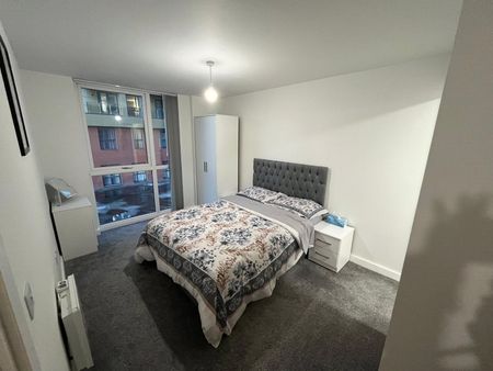 2 bedroom Flat To Rent - Photo 4