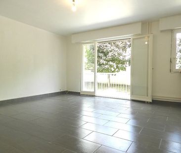 Location Appartement 1 pièce 32m² - Photo 2