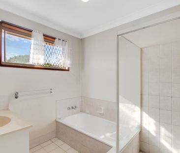 Three Bedroom Townhouse Close to the Seagulls Club and the Tweed River - Photo 5
