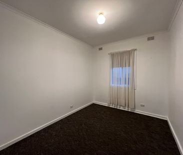 Cosy two bedroom home - Photo 2