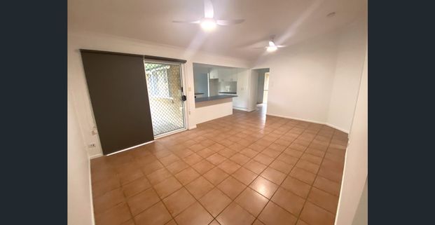 Spacious Family Living in a Prime Location! - Photo 1