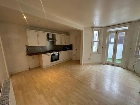 1 bedroom flat to rent - Photo 3