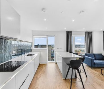 3 bedroom flat to rent - Photo 4