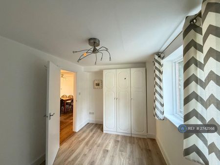 2 bedroom detached house to rent - Photo 3