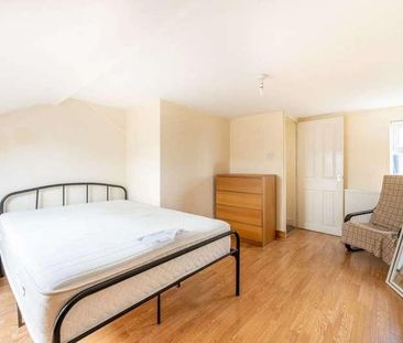 Leytonstone, Leytonstone, E11 - Photo 6