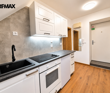 Pronájem bytu 1+1 v osobním vlastnictví 38 m², Praha 4 - Nusle - Photo 2