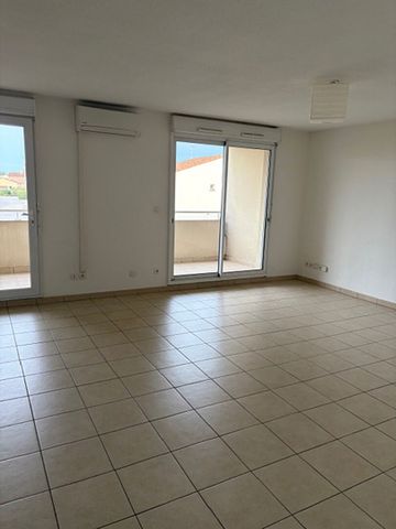 Location Appartement 3 pièces CHATEAURENARD 13160 - Photo 4