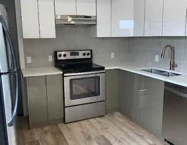 Renovated 2 Bedroom + 1 Bath | 3 - 2209 Westmount Road Northwest, Calgary - Photo 1