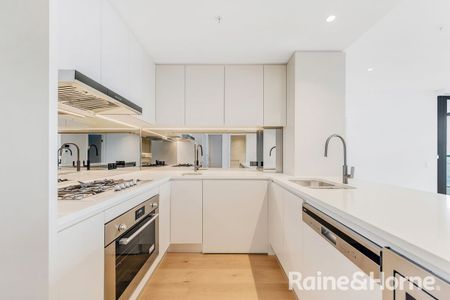 Luxury Three-Bedroom Apartment in Heart of Rhodes with Harbour Bridge and Water Views - Photo 5