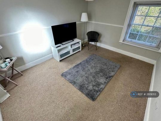3 bedroom flat to rent - Photo 1