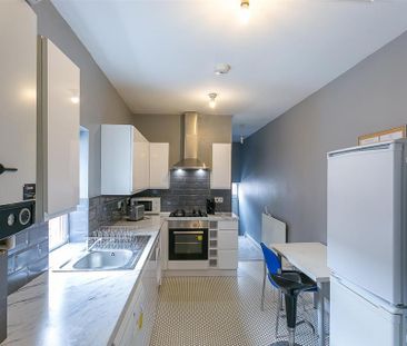 6 bedroom maisonette to rent - Photo 2